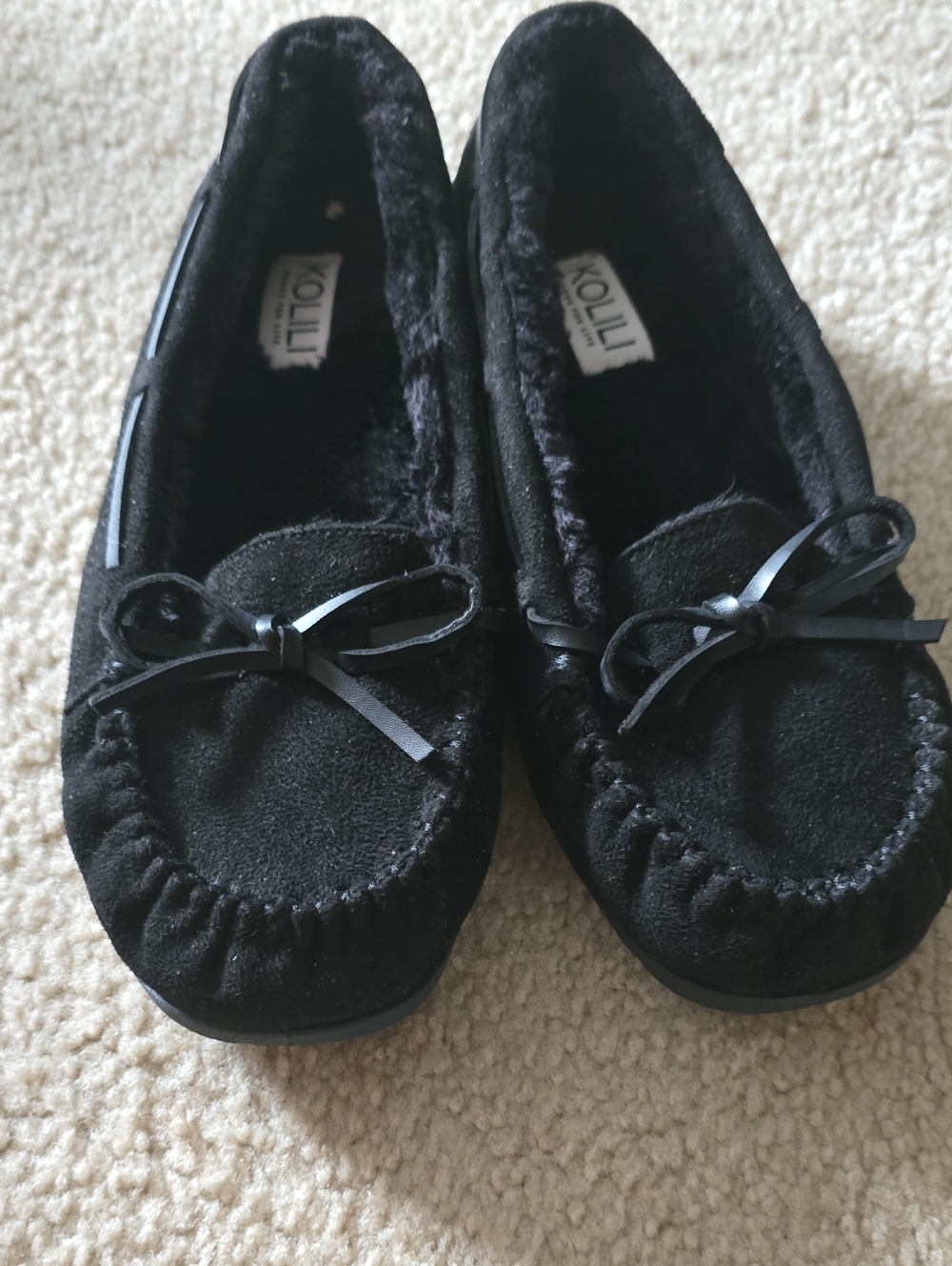 Women's Black Fleece-Lined Moccasin Slippers